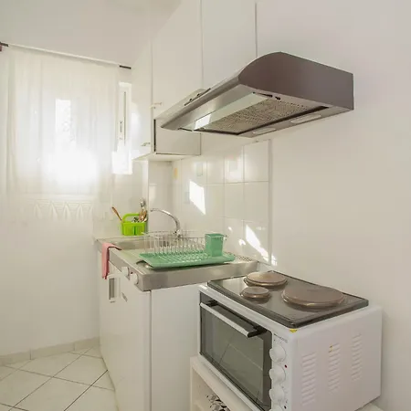 Апартаменты A4 - Rosemary Нидри